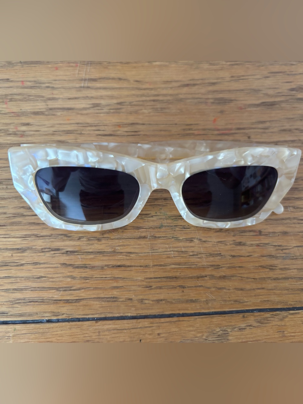 Banbé Pearl White Marbled narrow Cat-Eye Sunglasses